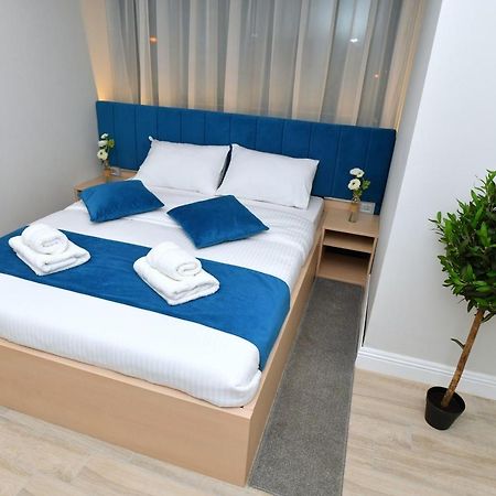 Aparthotel President Čačak Esterno foto