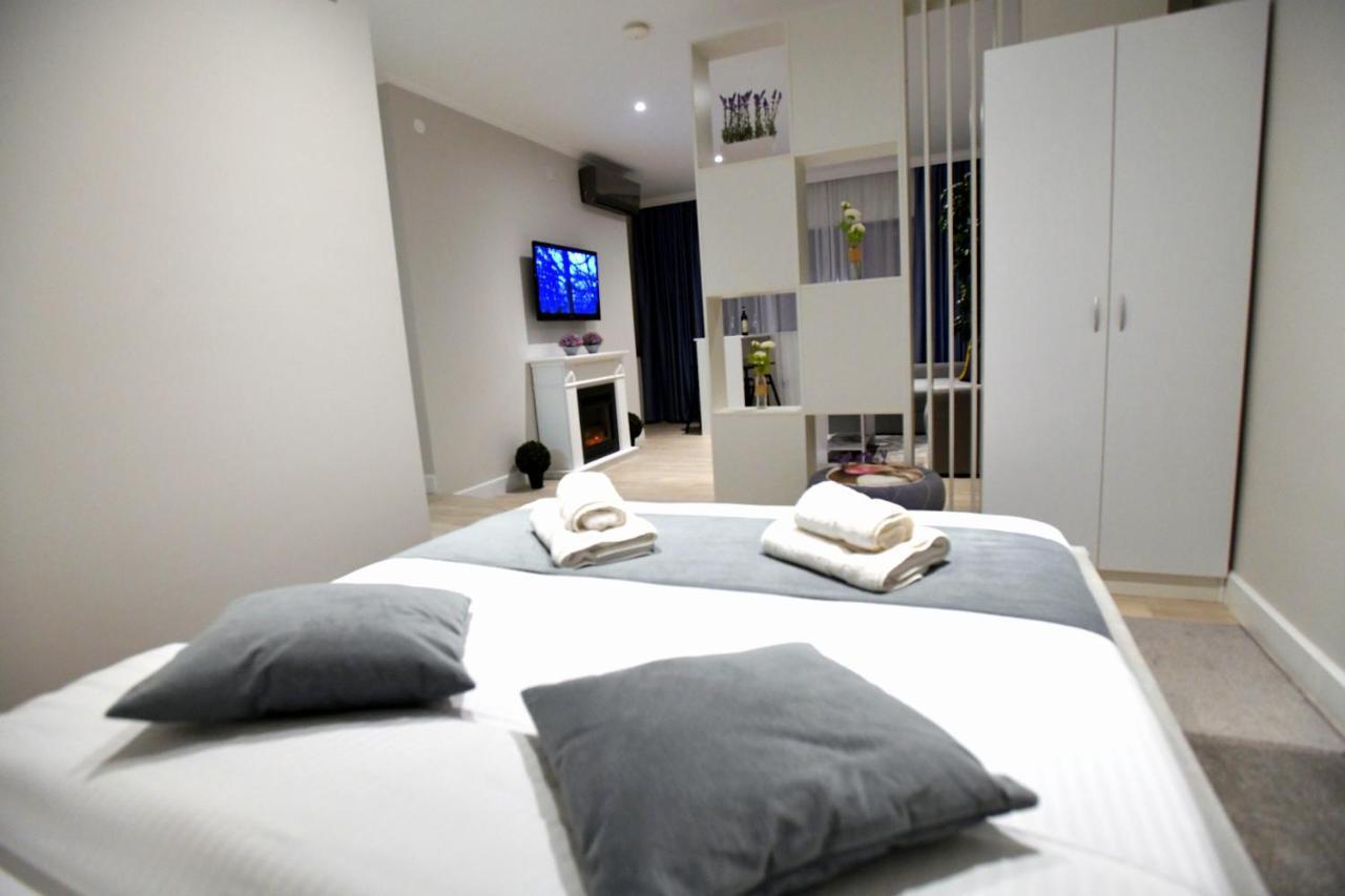 Aparthotel President Čačak Esterno foto