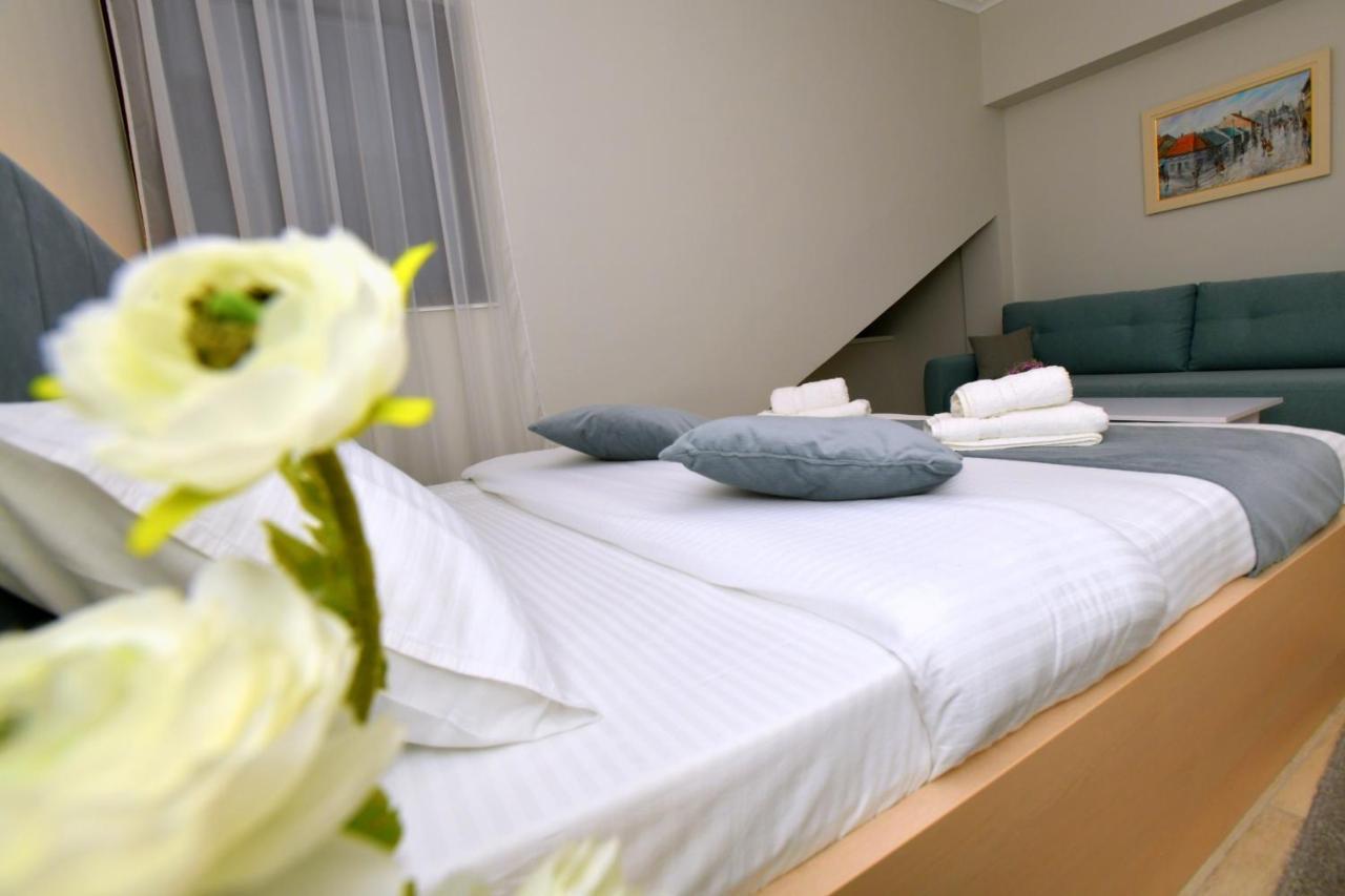 Aparthotel President Čačak Esterno foto